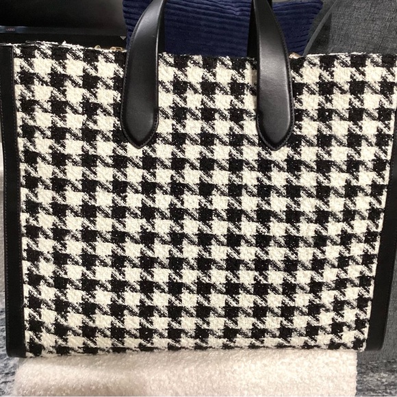 Kate Spade Black and Cream Houndstooth Manhattan - Picture 5 of 13